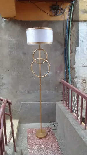 F8 Straight Stand Floor Lamp