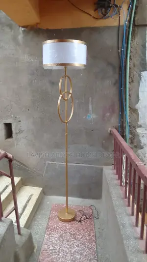F8 Straight Stand Floor Lamp
