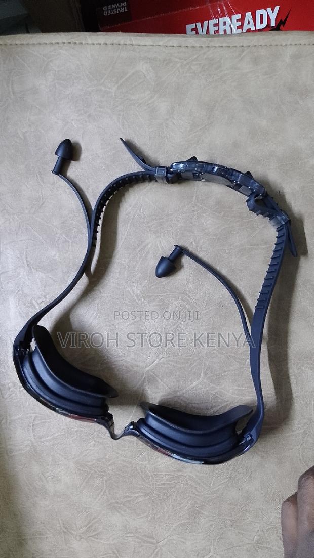 Black Silicone Swimming Goggles - main view