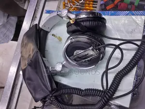 Headphones Pio