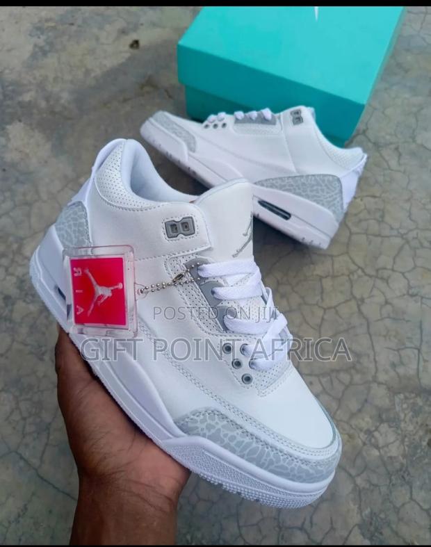 Jordan 4 Sneakers - thumbnail 3