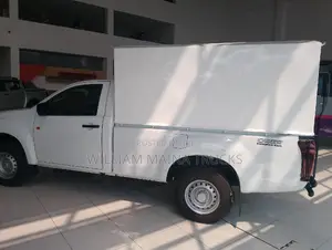 New Isuzu D-MAX 2024 White