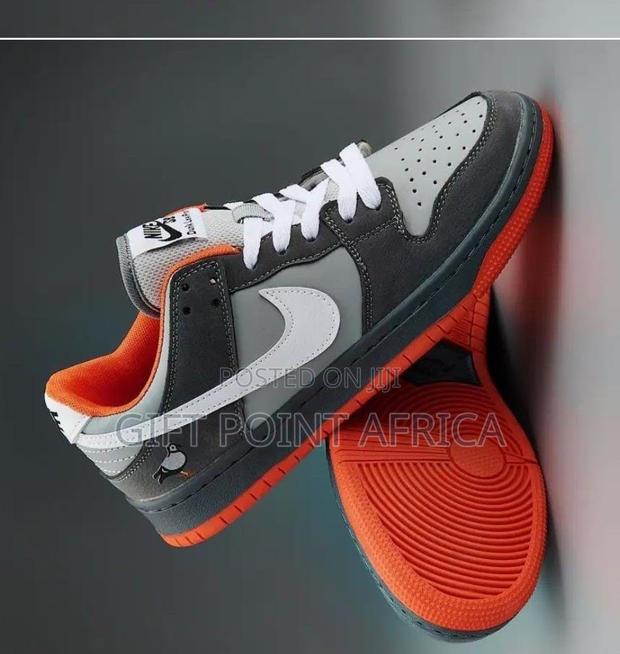 Nike SB Dunk Sneakers - thumbnail 3