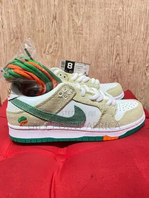 Nike SB Dunk Sneakers
