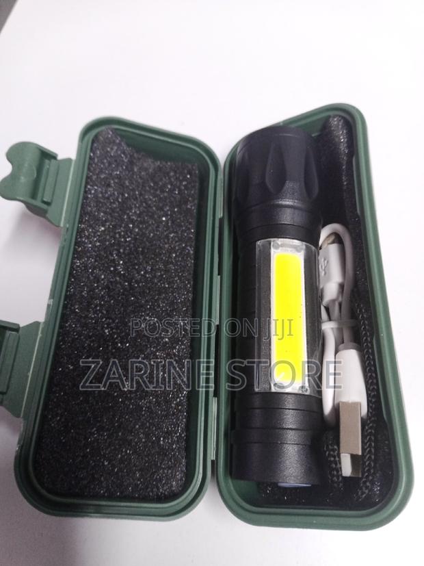 Rechargeable Zooming Light Flashlight Torch