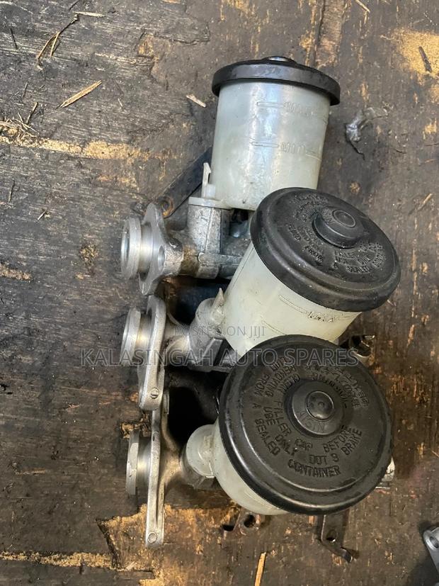 Starlet Master Cylinder - thumbnail 3