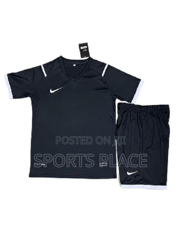 Nike Plain Football Jerseys - thumbnail 3