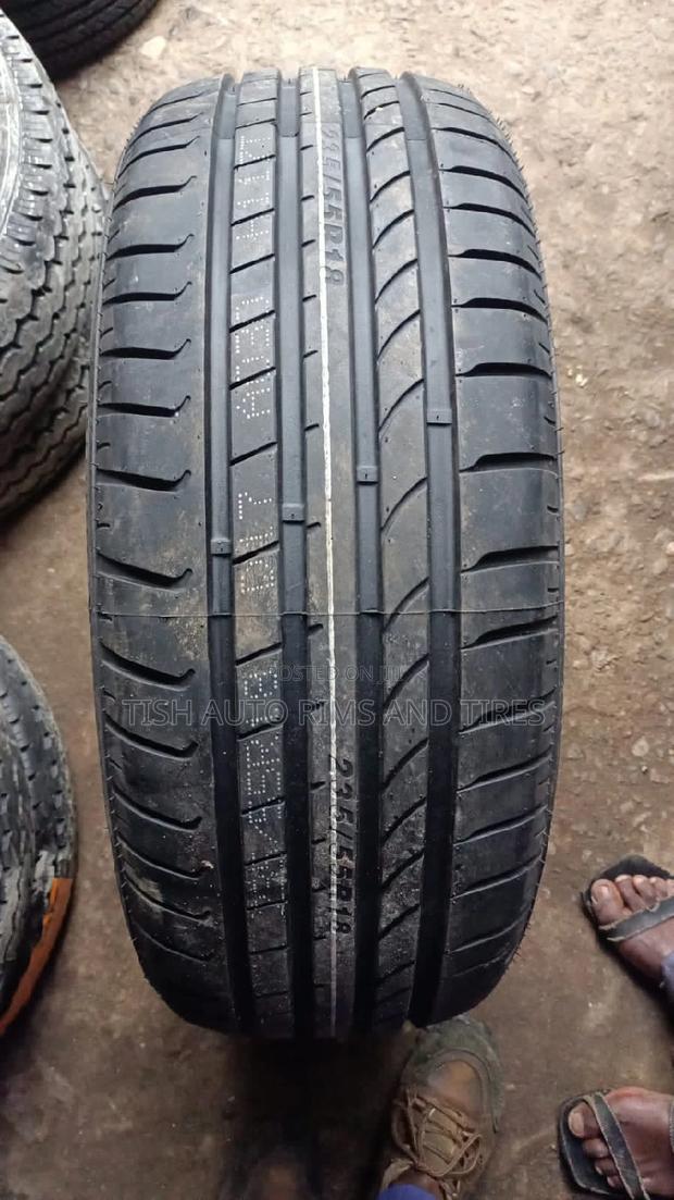 235/55r18 Vantage Tire