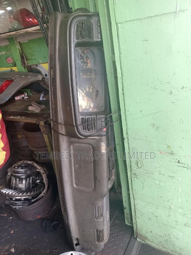 Complete Dashboard Complete Isuzu NKR - main view