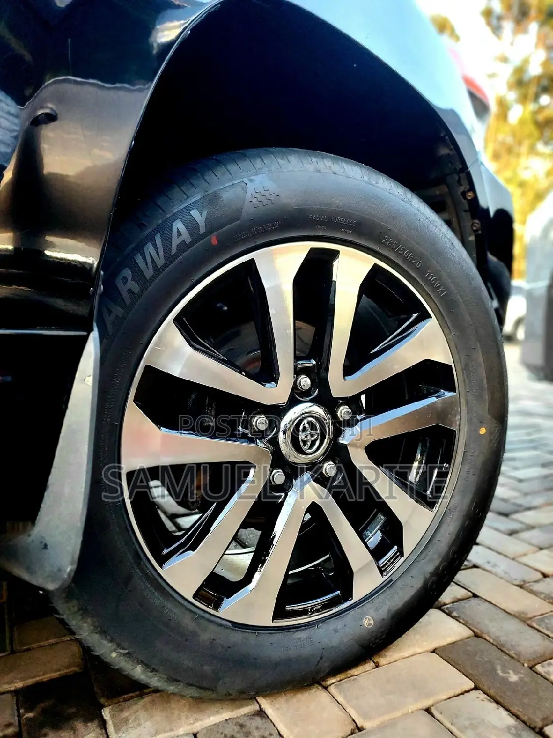 Toyota Land Cruiser 2010 Black
