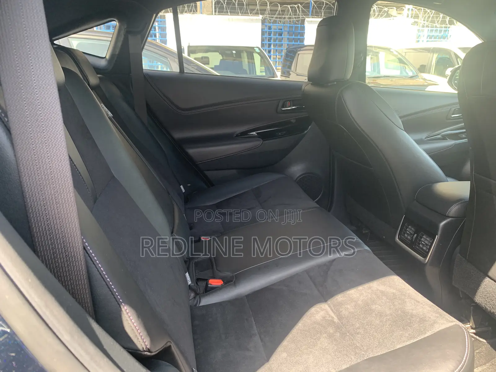 Toyota Harrier 2.0 4WD 2016 Purple