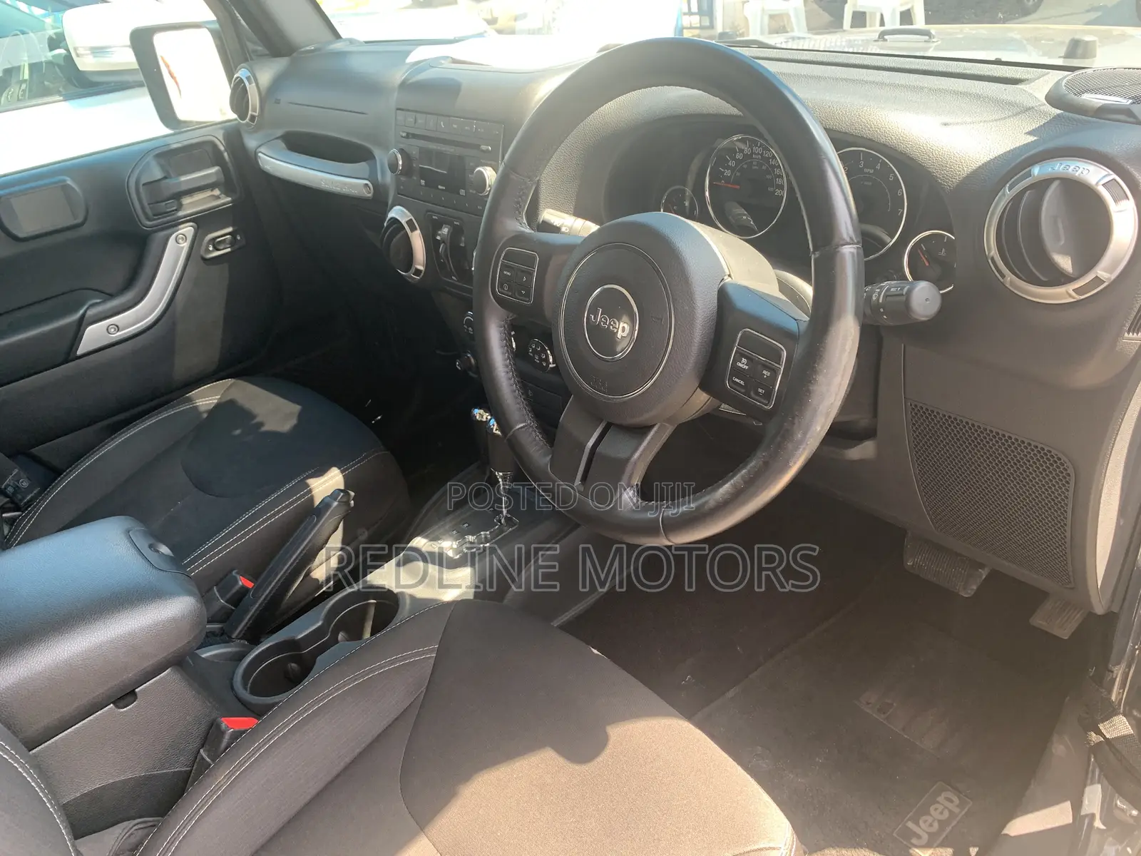 Jeep Wrangler Sahara 4x4 2016 Matt Black