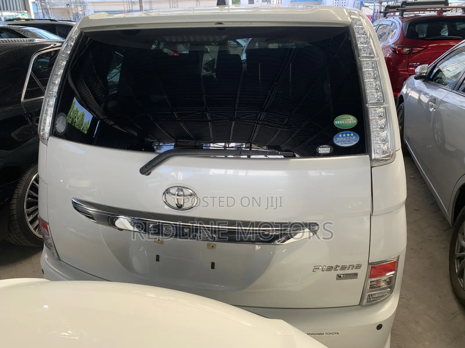Toyota ISIS 1.8 Platana 4WD 2016 White