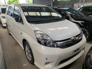 Toyota ISIS 1.8 Platana 4WD 2016 White - Used Car for Sale