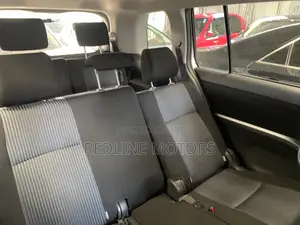 Toyota ISIS 1.8 Platana 4WD 2016 White
