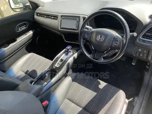 Honda Vezel 1.5 Hybrid 4WD 2017 Green