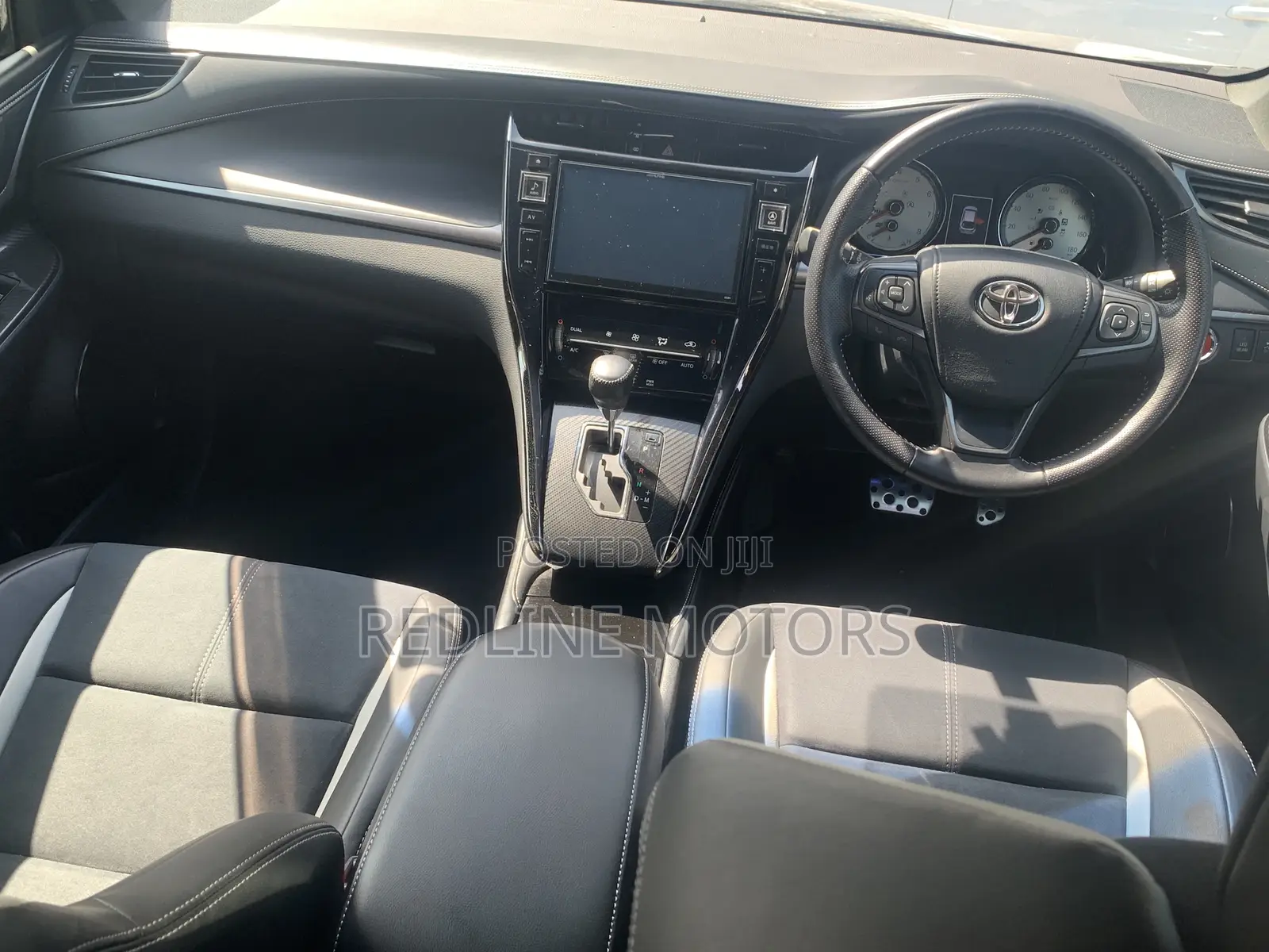 Toyota Harrier 2.5 Hybrid 4WD 2017 Purple
