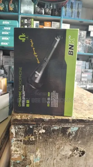 B5s BNK Wired Microphone With a Briefcase