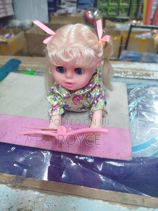 Reading Baby Doll - thumbnail 2