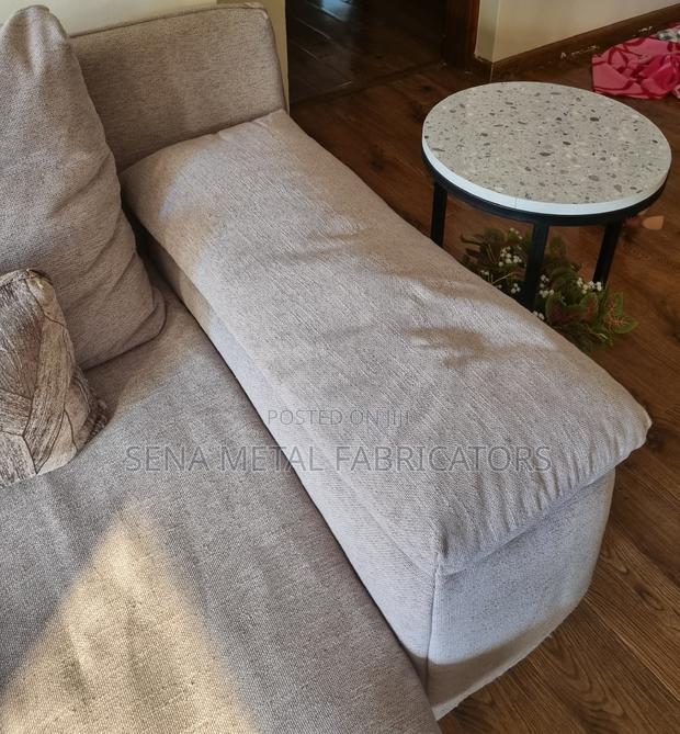 High-Quality Powdercoated Metal Round Side Table - thumbnail 3