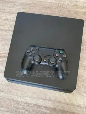 Play Station 4 Slim, 10 Free Games