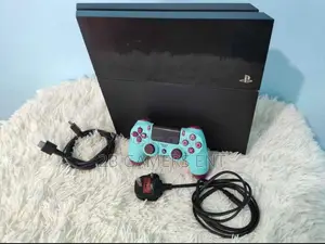 Play Station 4, 10 Free Installed Games
