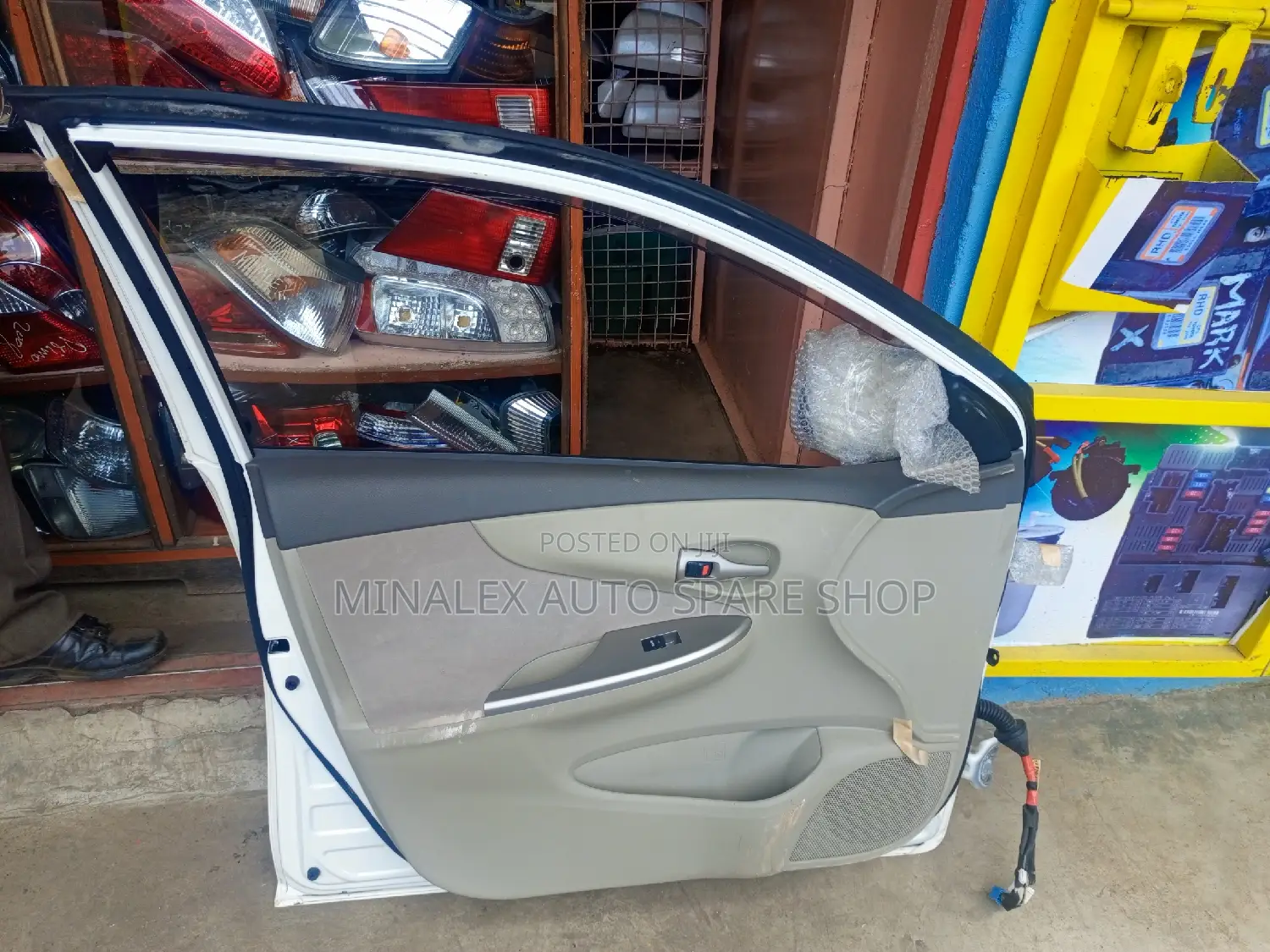 Toyota Corolla NZE141 (Corolla Axio 141)Front LHS Door Panel