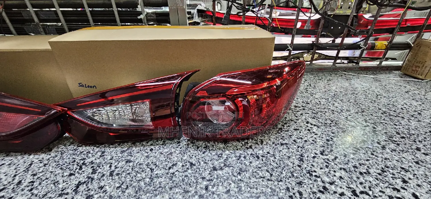 Axella Hatchback Tail Lamp
