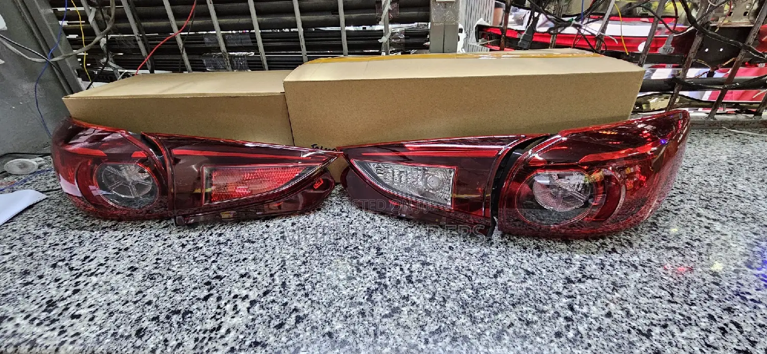 Axella Hatchback Tail Lamp