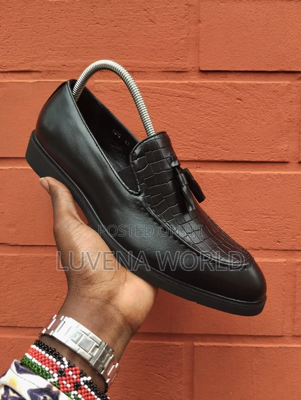 Mocassins Officials