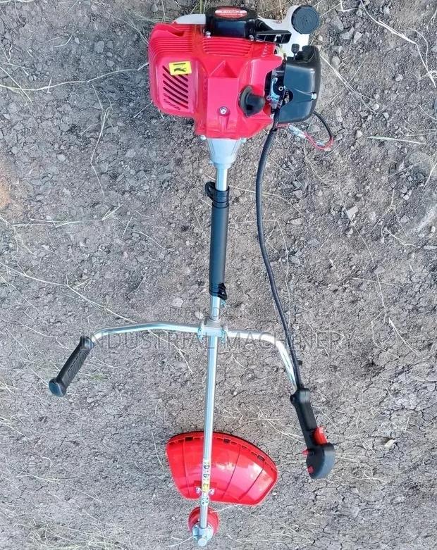 Brush Cutter / Grass Cutter Machine - Top Quality