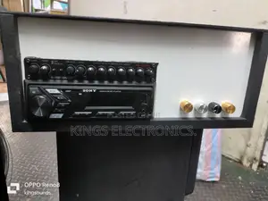 Car Radio Amplifier With Toraidal 30.0.30