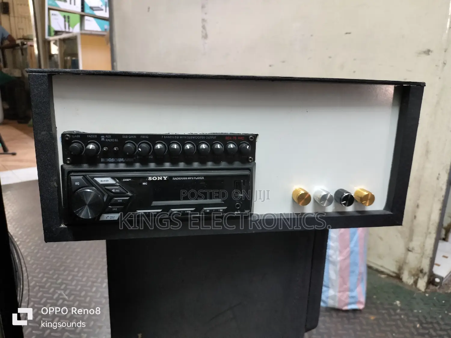 Car Radio Amplifier With Toraidal 30.0.30