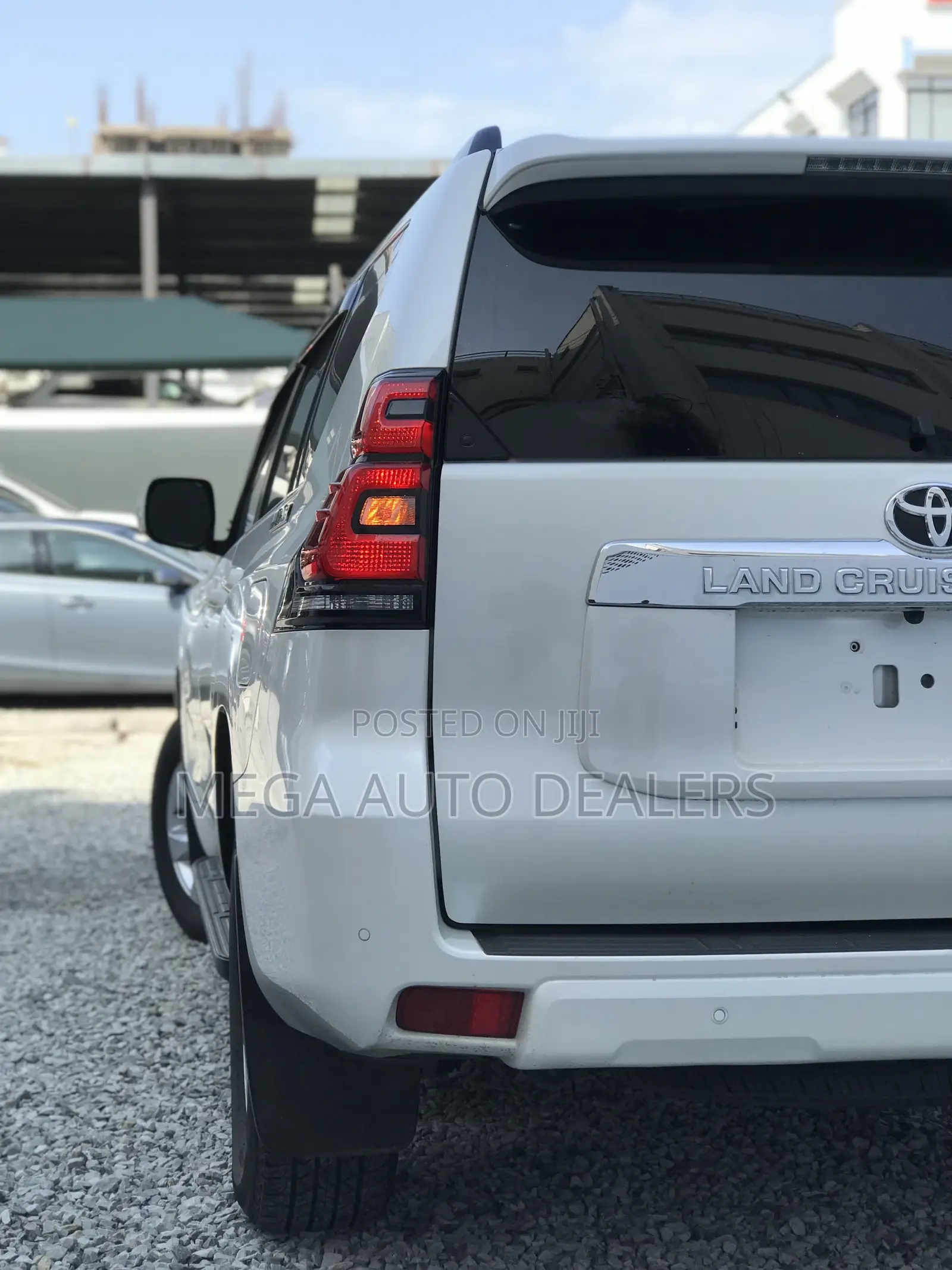 Toyota Land Cruiser Prado 2018 Off white
