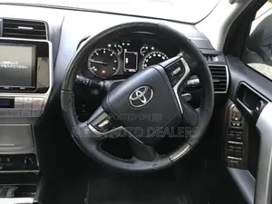 Toyota Land Cruiser Prado 2018 Off white