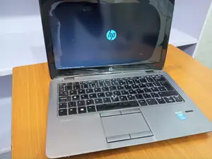 Laptop HP EliteBook 820 G2 4GB Intel Core I7 HDD 500GB