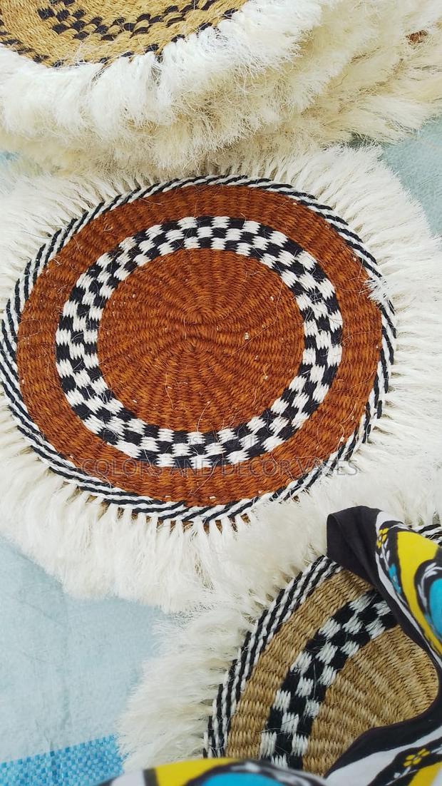 Table Mats Brown, Black and White - main view