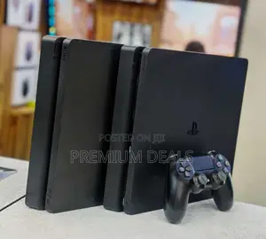 Ps4 Slims Clean in Good Conditions Chipped With 10 Games.