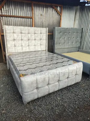 Modern 5/6 Bed/ Tufted Bed