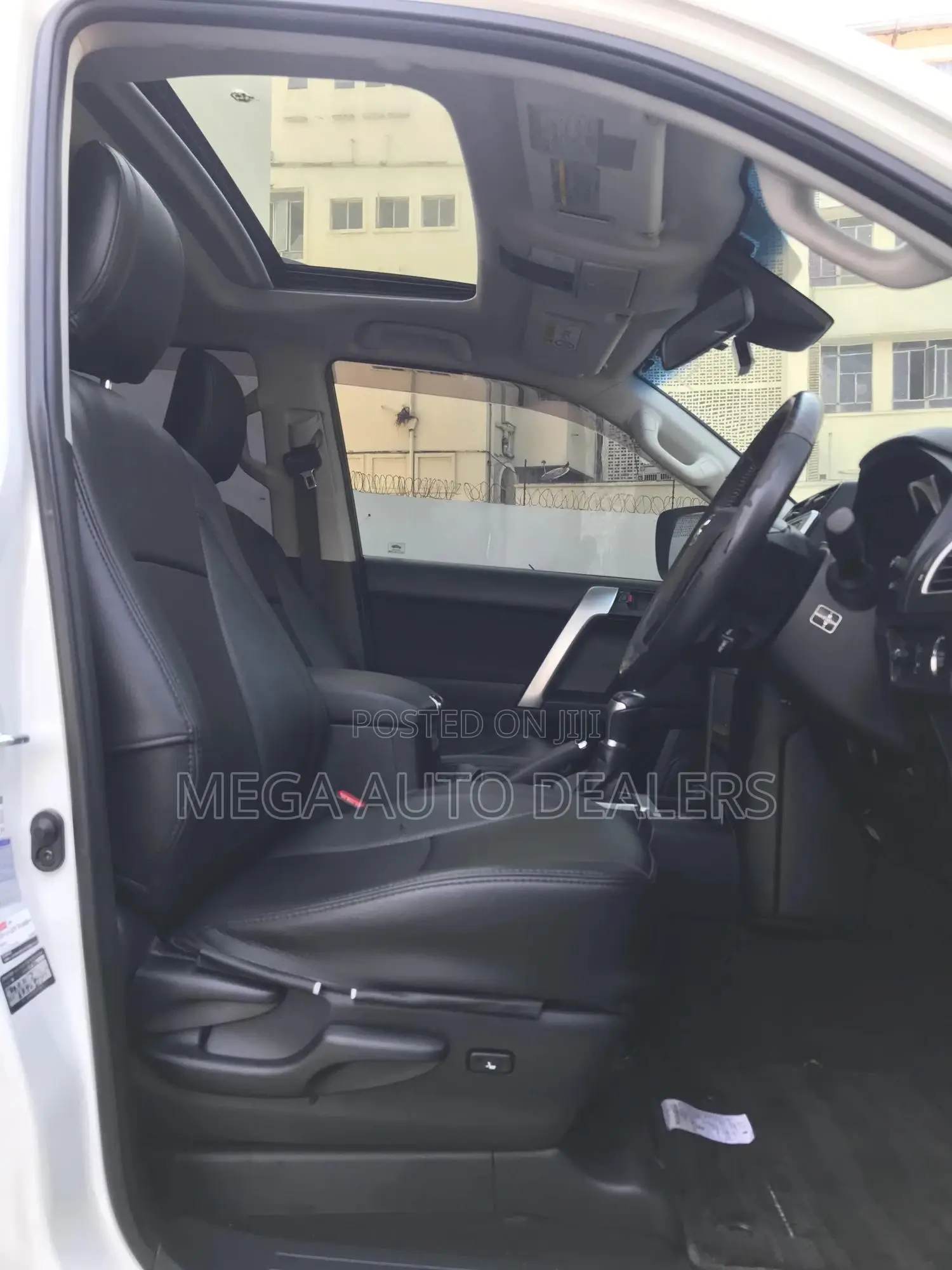 Toyota Land Cruiser Prado 2018 Off white