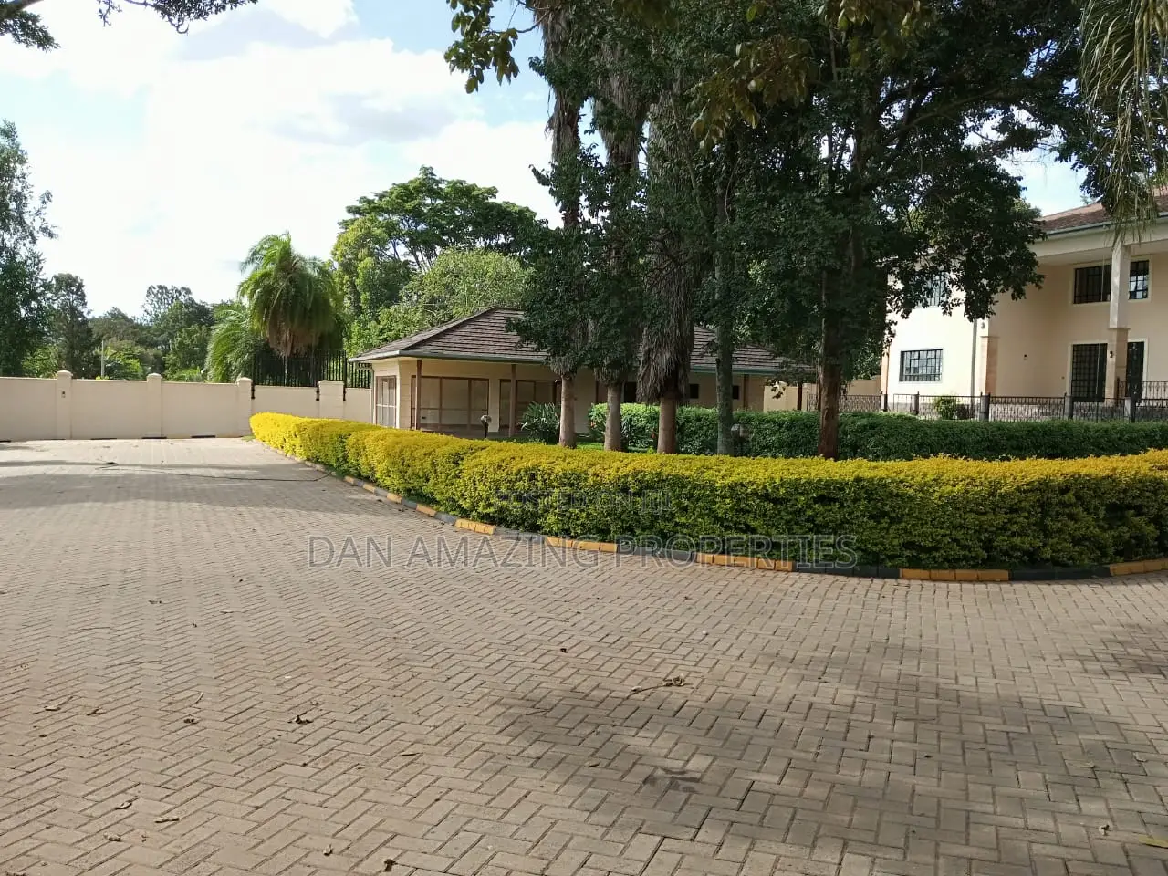 12bdrm Mansion in Runda Water On 1.629 for sale