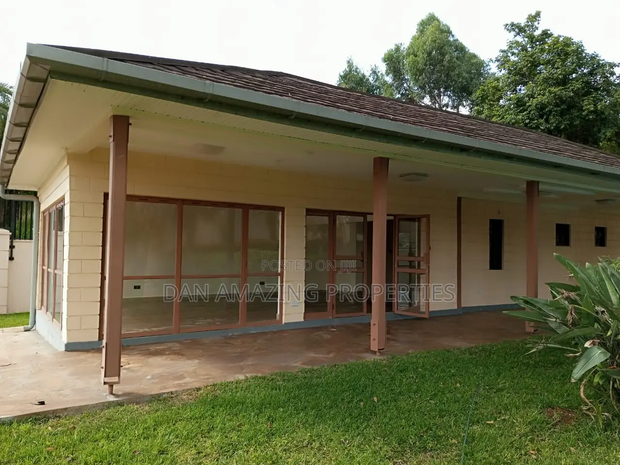 12bdrm Mansion in Runda Water On 1.629 for sale