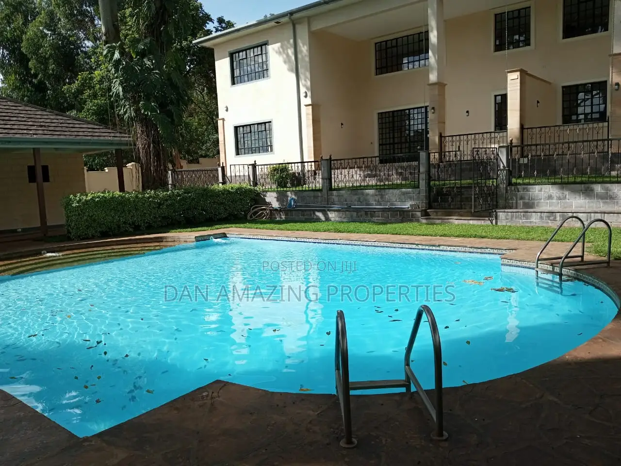 12bdrm Mansion in Runda Water On 1.629 for sale