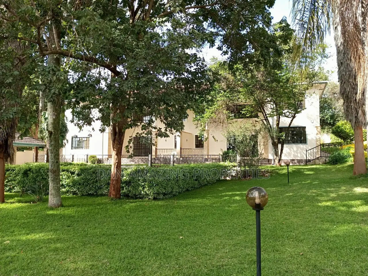 12bdrm Mansion in Runda Water On 1.629 for sale