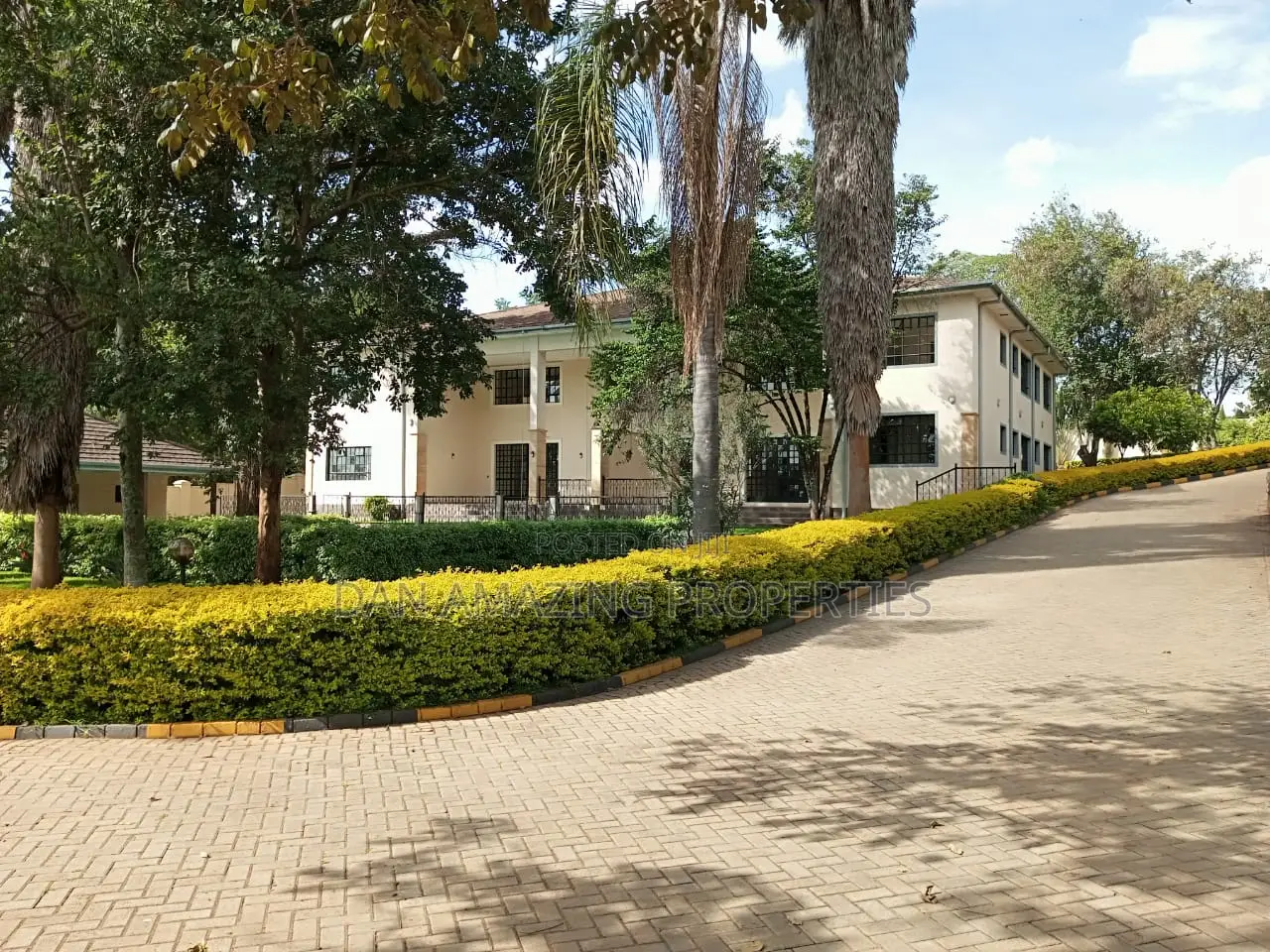 12bdrm Mansion in Runda Water On 1.629 for sale