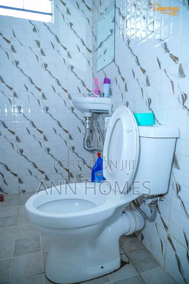 South B Airbnb Bedsitter - thumbnail 6