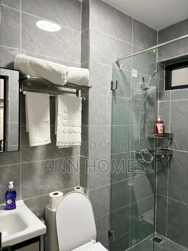 Airbnb Bedsitter - thumbnail 8