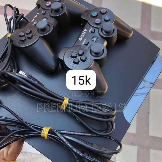 Ps3 Chipped Ten Games Two Controllers. - main view