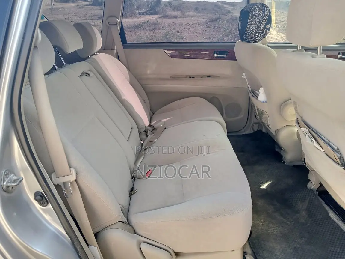 Chauffeured Car Hire- 7 Seater