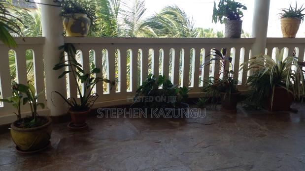 Furnished 4bdrm House in Golf & Living, Ukunda for rent - thumbnail 3